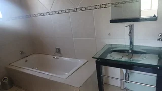 A CLEAN MASSIVE 2BED AND 2BATH IS AVAILABLE TO RENT IN LE GREG AVENUE BRAMLEY NORTH