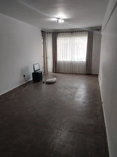 A MASSIVE 2 BED ROOM IN A WELL SECURED COMPLEX IS AVAILABLE TO RENT IN SAVOY CLOSE TO SHOPS