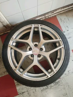 Tyres with rims. Size: 205/40R17