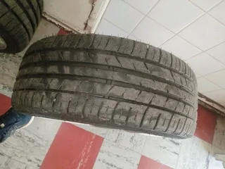 Tyres with rims. Size: 205/40R17
