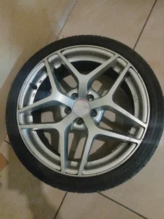 Tyres with rims. Size: 205/40R17