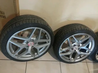 Tyres with rims. Size: 205/40R17