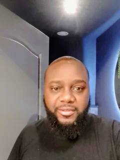 Capetown's top mixologist seeks for gigs or private functions.