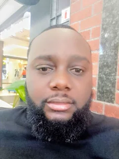 Experienced professional seeking for Bar Manager/Mixologist/Bartender/Sommelier job opportunity.