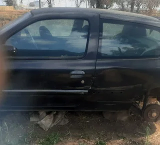 RENAULT CLIO BODY AND PARTS