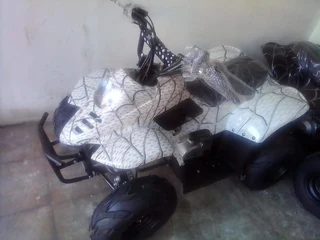 QUAD BIKE 110 CC  {   SPECIAL R11500  }    WE ARE OPEN  TO  DAY   //