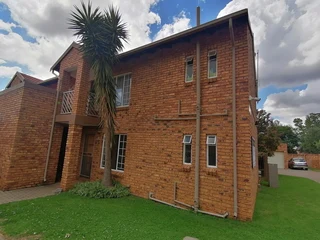 Apartment in Garsfontein To Rent