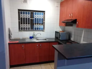 Room available in a 2 bedroom houseshare in Durban North