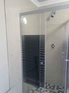 Houseshare/2 rooms available for 1 february