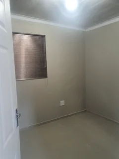 Houseshare/2 rooms available for 1 february