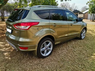 Stripping for Parts : 2014 Ford Kuga 2.0 TDCi Titanium AWD Auto