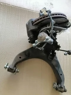 Chevrolet Trailblazer 2.8 Ltx 4x4 LH Complete Wheel Hub with Lower Control Arm