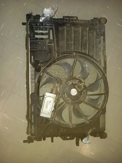 Ford Kuga / Focus 2.0 TDCi Auto Radiator Fan , Radiator and AC Condenser : Price as per Ad