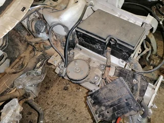 Ford Kuga 2.0 TDCi Fusebox with Harness