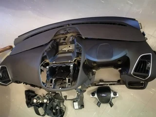 Ford Kuga Original Dash , Airbags , Airbag Module and Safety Belts : Original Units: Price as per Ad