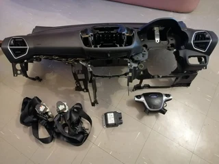 Ford Kuga Original Dash , Airbags , Airbag Module and Safety Belts : Original Units: Price as per Ad