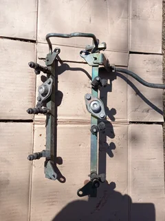 Nissan Pathfinder / Navara VQ40 Fuel Rail with Injectors