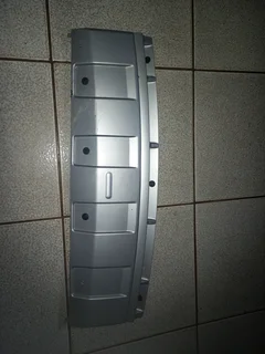 Land Rover Discovery 3 / 4 Front Bumper Plastic Cover Skid Plate