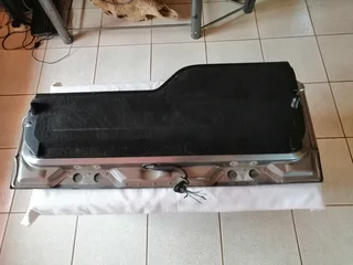 Complete Discovery 3/4 Bottom Tailgate