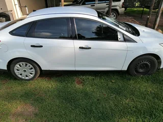 Ford Focus Sedan RH Front and Rear Door Each