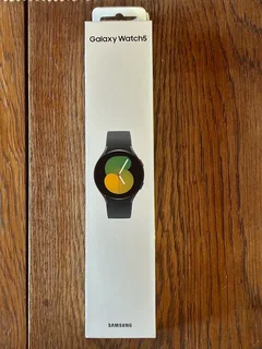 Black Samsung smartwatches
