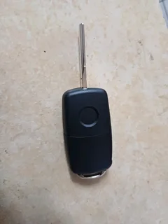 Vehicle blank key and key covers