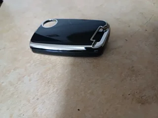 Vehicle blank key and key covers