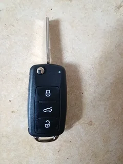 Vehicle blank key and key covers