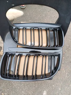 Bmw e90 grilles