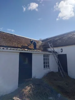 Thatch Roof Construction, Repairs &amp; Lapa Maintenance | Quality &amp; Affordable