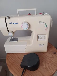 Sewing Machine - Ad posted by cat fordyce