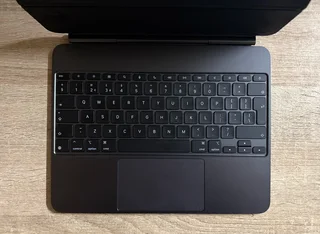 Apple iPad Pro 13 inch M4 2025 Magic Keyboard Black, Brand new condition