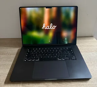 Apple MacBook Pro 16 inch M3 Pro 512 Gig SSD Space Black, Immaculate condition