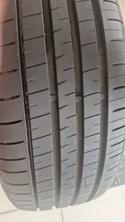 Dunlop Tyre R1800 Neg