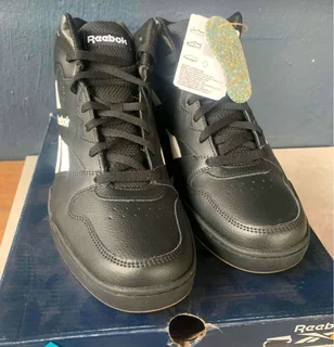 Brand New Original Men&#39;s Reebok Hightop Sneakers Size 11 One Only