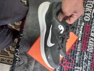 Original Boys Nike Revolution Sneakers Size 5 Like Brand New One Only