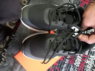 Original Boys Nike Revolution Sneakers Size 5 Like Brand New One Only