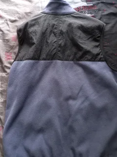 Original Men&#39;s Nike Air Bodywarmer Size Large Like Brand New.1400 New