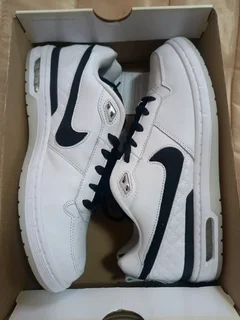 Brand New Original Men's Nike SB Size 11 One Only.3300 New