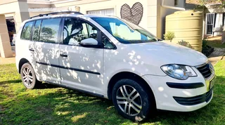 VW Touran 1.9 TDI 2010 (5-seater)