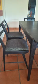 Fully Refurbished Mid Century Dining Table and 6 Reupholstered Chairs