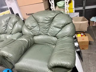 Pure leather couches/sofa