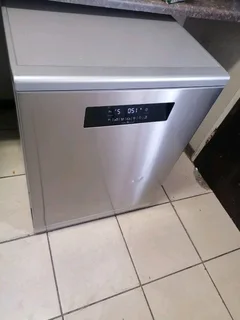 Silver metallic Defy 14 place dishwasher