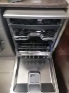 Silver metallic Defy 14 place dishwasher