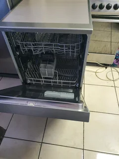 Silver Hisense 14 place dishwasher