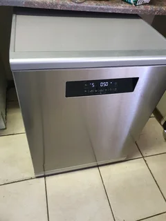 Silver metallic Defy 15 place dishwasher