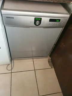 Silver Samsung 14 place dishwasher