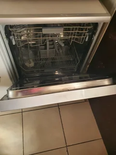 Silver Samsung 14 place dishwasher