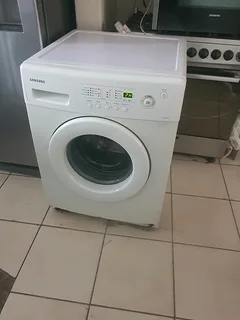 8kgs Samsung front loader washing machine