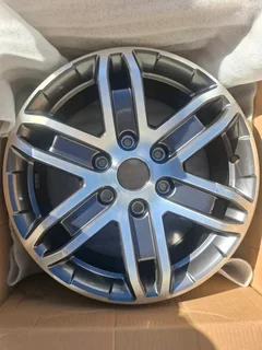 Brand New, quality 2nd hand tyres, Magwheeels and Car accessories